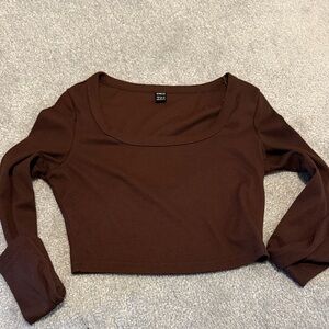 Long sleeve crop top